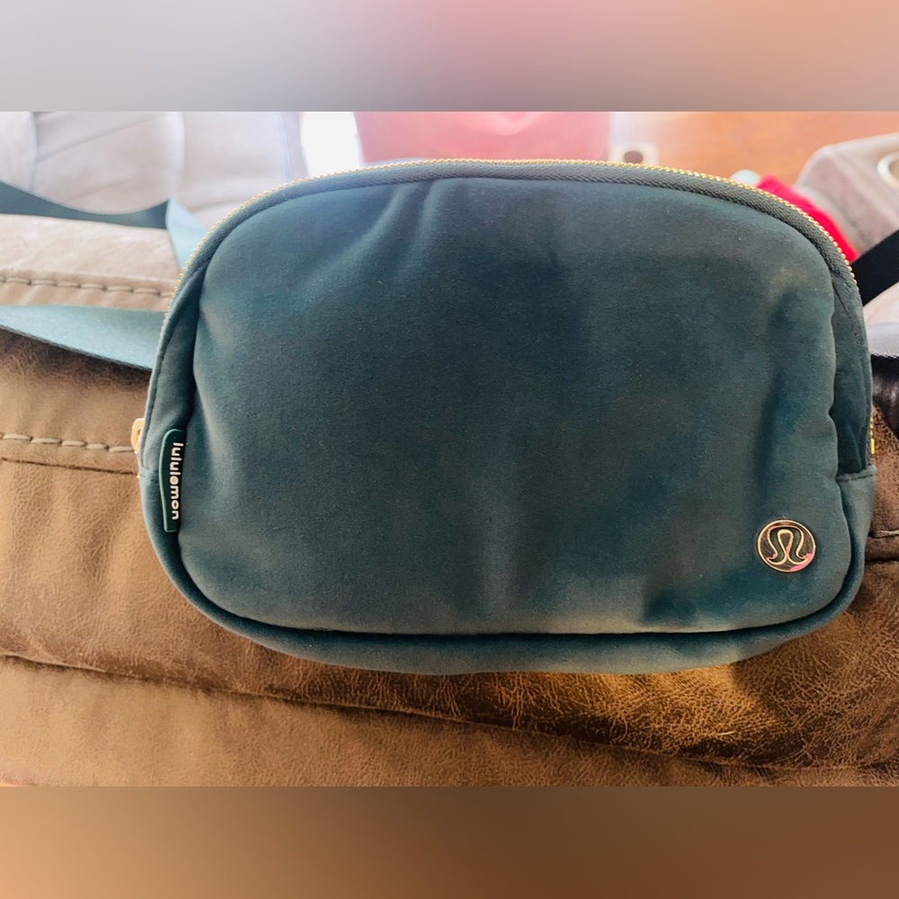 Lululemon belt bag exclusive color - velvet